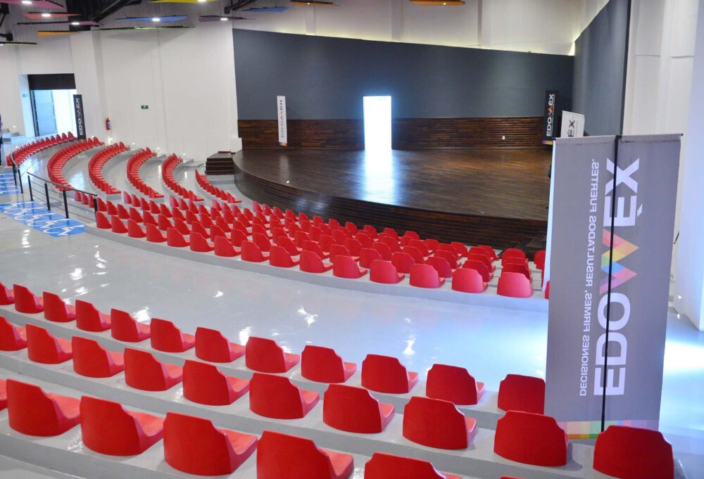 Entrega Alfredo Del Mazo Nuevo Auditorio en Chiconcuac para Promover el